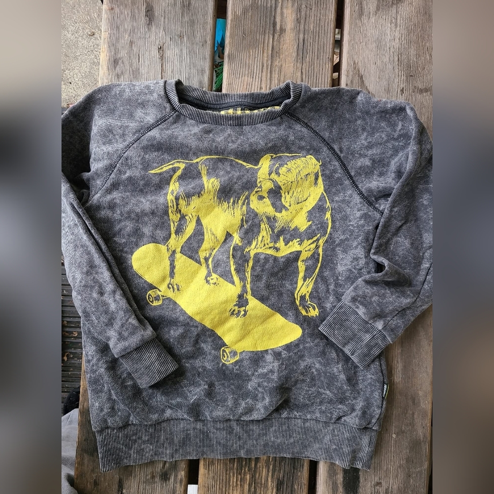 MUNSTER SZ 6Y VGUC GRAY acid wash YELLOW BULL DOG SURFBOARD pullover sweatshir
